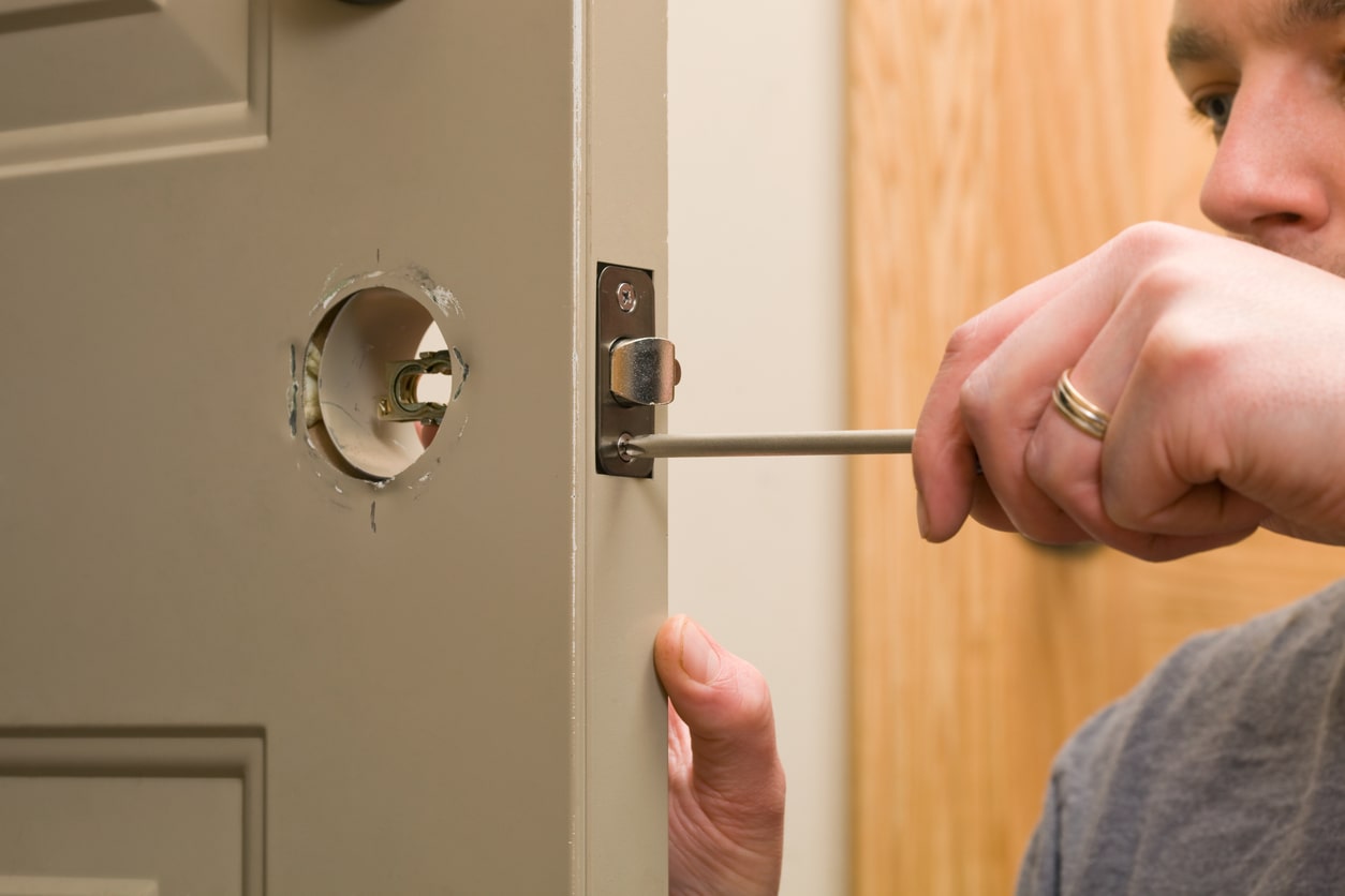 local locksmith leeds door repair service.jpg